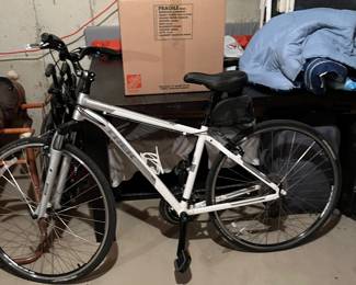 Loads of basement items 
