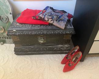 Clothing, Women's Shoes