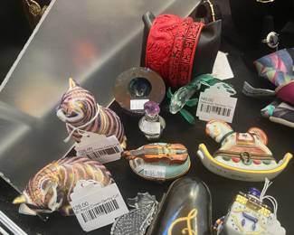 (A) Royal Crown Derby Cat, (B) Royal Crown Derby Cat, Swarovski Siamese Fish