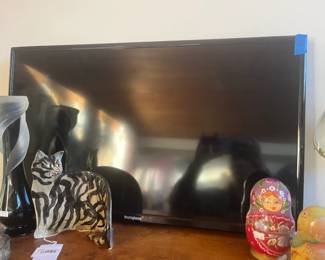 Cat Sculpture,Westinghouse Tv