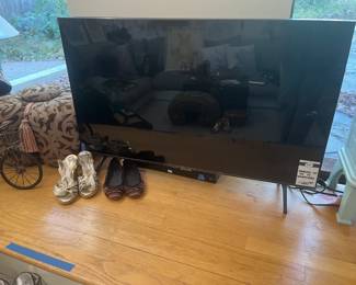 Samsung 45'TV, Women's Shoes