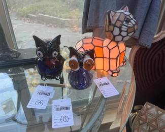 (A) Dale Tiffany Glass Owl, (B) Dale Tiffany Glass Owl, Tiffany Style Cat Lamp
