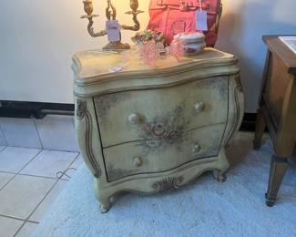 2-Drawer Bombay