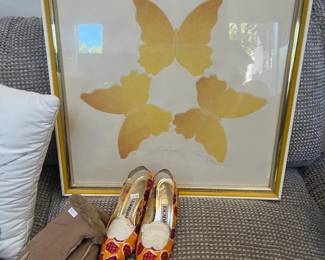 Women's Shoes, Women's Gloves, Wall Decor