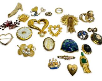 Trifari, Monet, Baur, Ann Klein And More Gold Toned Brooches