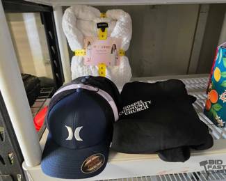 4120  Mixed Hats and Apperal