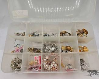 1004  Costume Jewelry