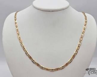 697  14k Gold Necklace