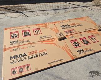 2426 4 Rich Solar Mega 200 Max Watt Solar Panels with 2 30 Solar Extension Cables