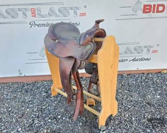 3018  Circle Y 12 Equitation Western Saddle