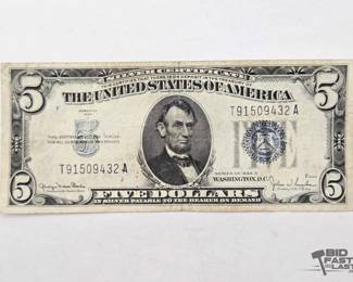1520  Series 1934 D $5 Silver Certificate  Lincoln Portrait, Blue Seal