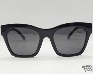 1813  Dolce and Gabbana Sun Glasess
