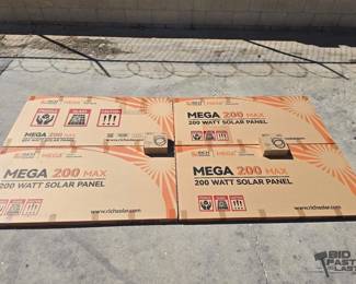 2428 4 Rich Solar Mega 200 Max Watt Solar Panels with 2 30 Solar Extension Cables