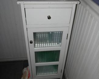 Bath cabinet