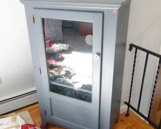 Small cabinet