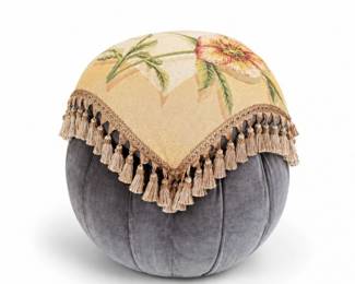 15 Vintage1960sFrenchProvincialFloralPoufOttoman
