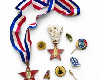 70 VintageSeafairSeattleFestivalPinsMedalLot