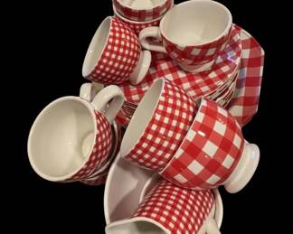 At Home with Marieke Gingham Dinnerware Set