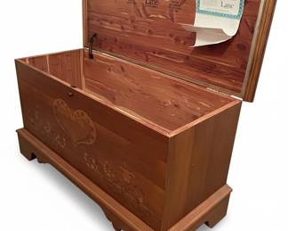 Lane Cedar Chest with Heart Motif fifth image
