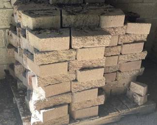 Pallet of Approximately 100 Concrete Retaining Wall Blocks