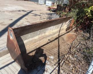 Smooth Blade Bucket
