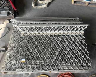 Aluminum mesh materials guards for transportation