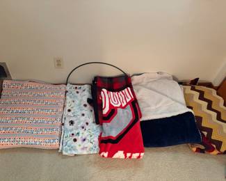 hand made afghans and fleece throws