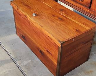 Vintage Lane Cedar Hope Chest with Metal Corner Brackets