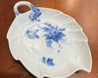 Royal Copenhagen Blue Flower Braided Leaf Dish