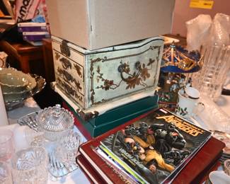 Jewelry box 