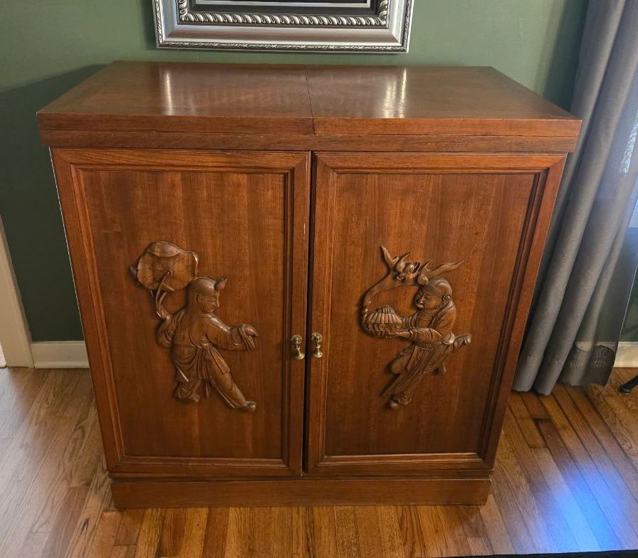 Bar Liquor Carved Cabinet
