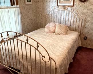 FULL SIZE BED AVAILABLE FOR PURCHASE PRIOR TO THE SALE-  This furniture piece is available for early purchase and may sell before the estate sale begins. Please contact us if interested.