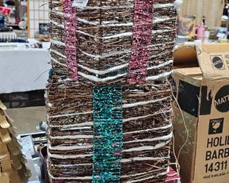 CHRISTMAS DECOR