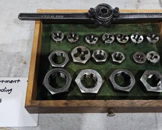 THREADING DIE SET