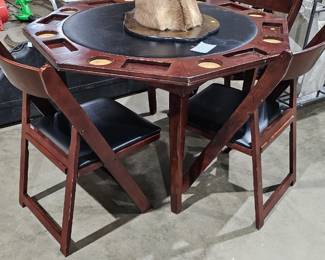 POKER TABLE AND CHAIRS