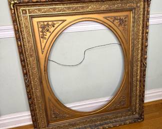 Antique Victorian Gilt Gesso & Wood Oval Portrait Frame