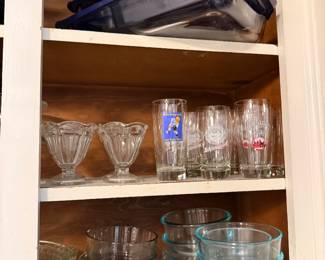 Pyrex cookware
