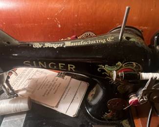 Singer Model 99-13 Electric Sewing Machine