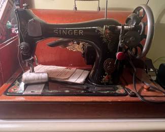 Singer Model 99-13 Electric Sewing Machine