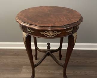 French Provincial Style Gueridon Accent Table