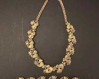 Vintage Gold-Tone Knot Link Necklace and Bracelet Set
