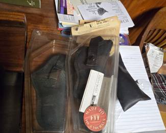 Gun holsters