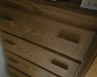 Chest of drawers