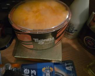 Powder boxes