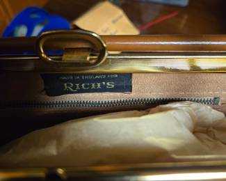 Rich's leather purse