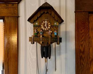 Many vintage cuckcoo clocks