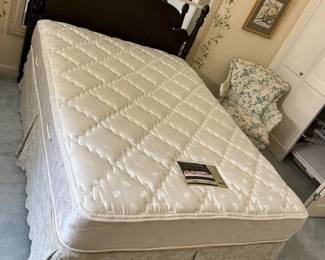 89 Queen Bedframe