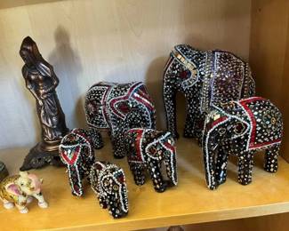 89 Elephant Decor Sampler