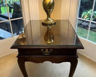 89 Queen Anne Cherry 1Drawer Side Table