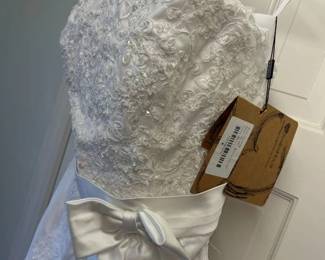 89 JenJenHouse Wedding Dress Detail